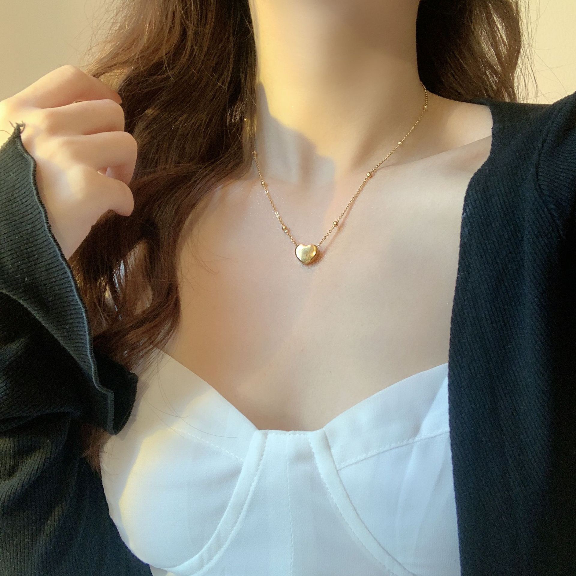 新款立体圆珠桃心项链女夏爱心心形吊坠简约气质轻奢高级感锁骨链