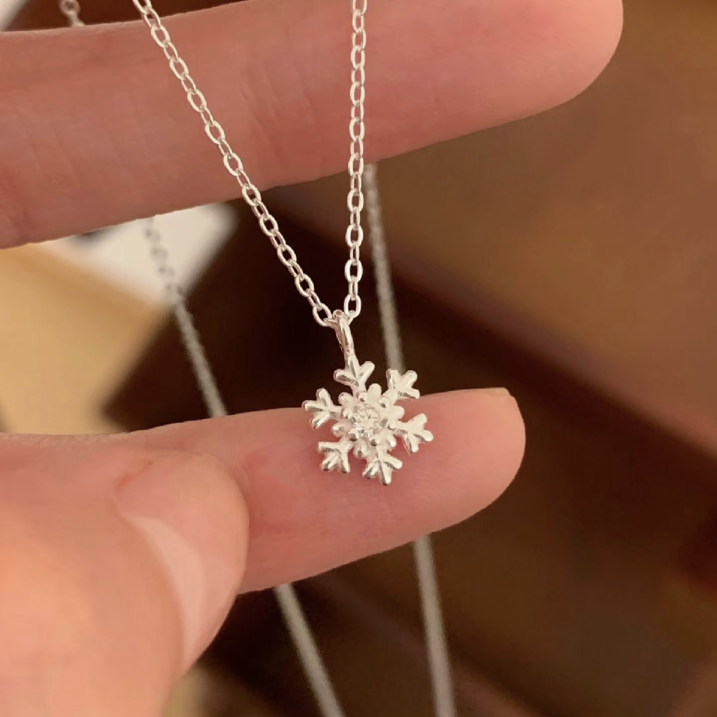 新款轻奢圣诞节雪花项链女韩国ins小众设计高级感简约新款锁骨链