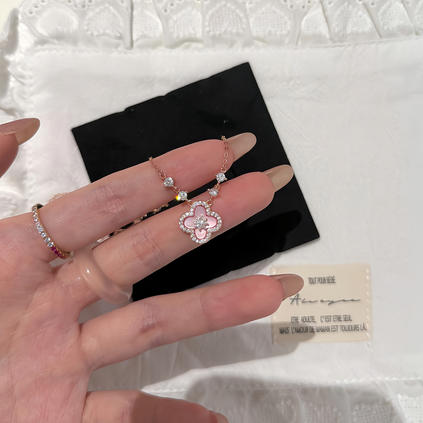 粉色四叶草超闪锆石项链女轻奢高级感时尚精致气质百搭锁骨链批发
